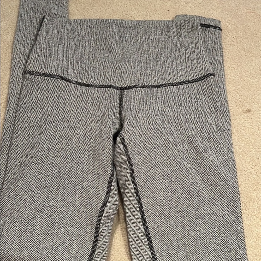 Lululemon leggings size 2